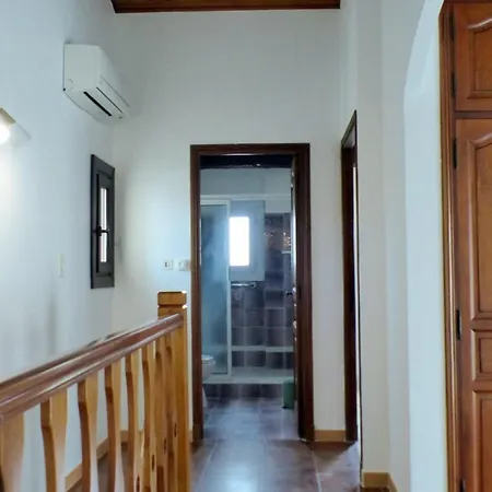 Spacious House With Garden *