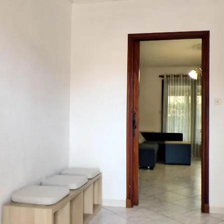 Spacious House With Garden Casa vacanze