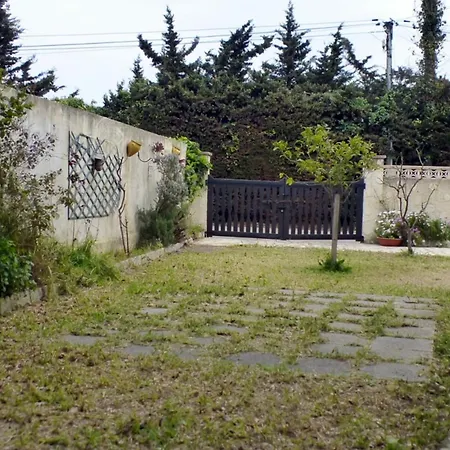 Spacious House With Garden Casa vacanze