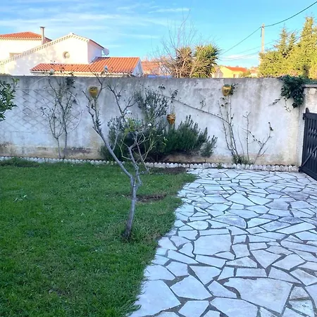 Casa vacanze Spacious House With Garden *